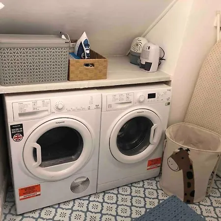 شقة Beautiful 2 Bedroom Garden Flat In Great Location بريستول