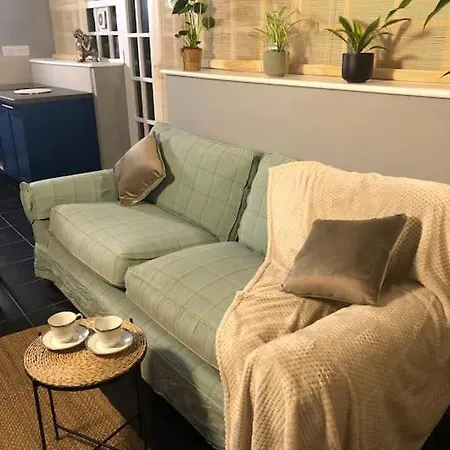 Apartmán Beautiful 2 Bedroom Garden Flat In Great Location