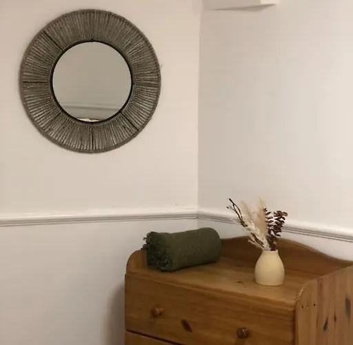 Apartament Beautiful 2 Bedroom Garden Flat In Great Location *