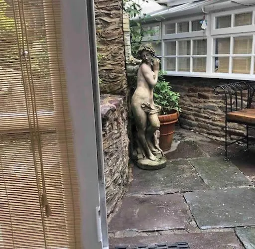 Apartment Beautiful 2 Bedroom Garden Flat In Great Location Bristol