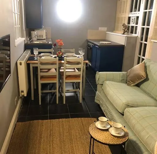 Apartament Beautiful 2 Bedroom Garden Flat In Great Location *